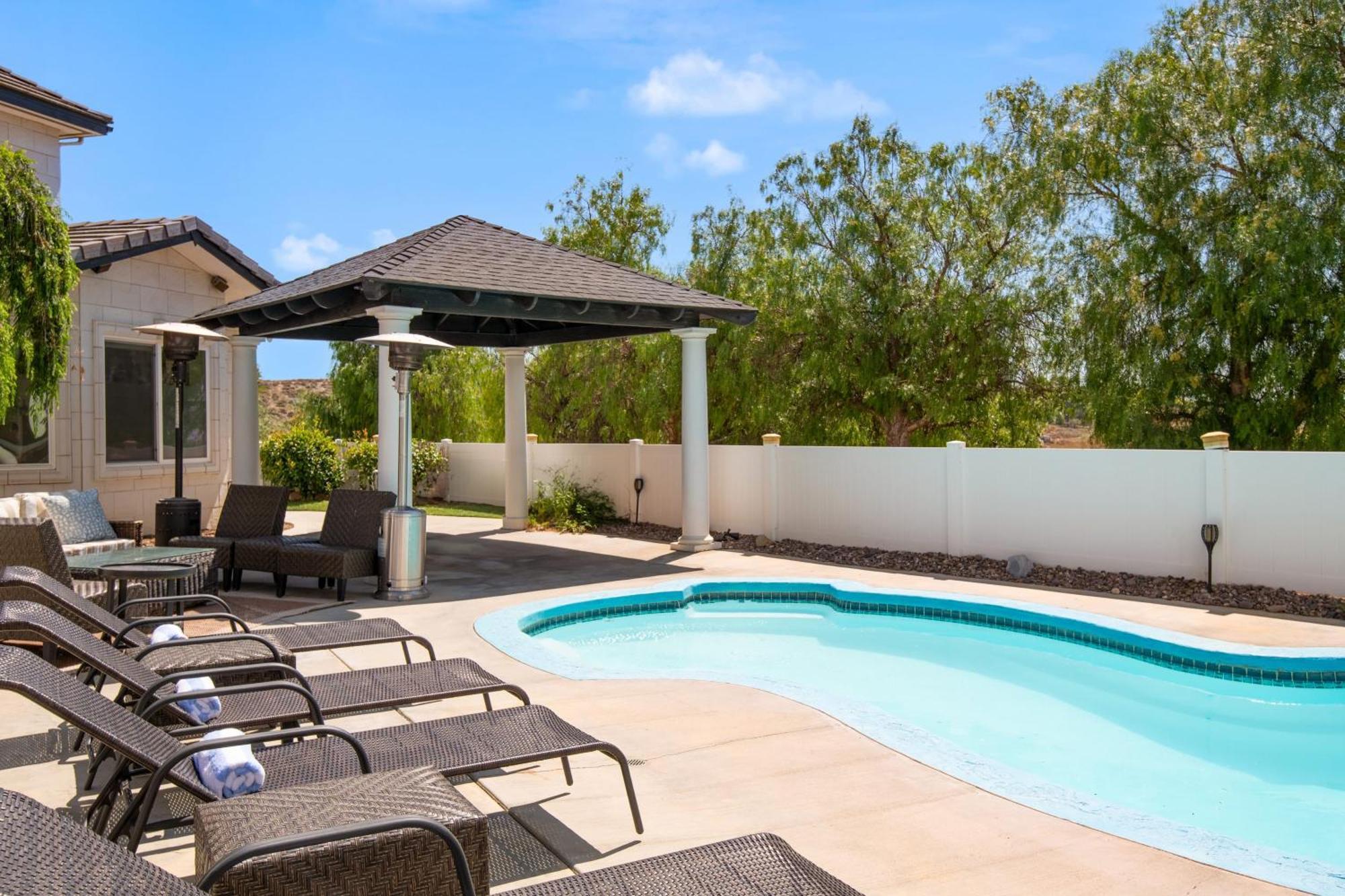Grand Contento By Avantstay Extraordinary Estate W Pool Hot Tub Movie Room テメキュラ エクステリア 写真