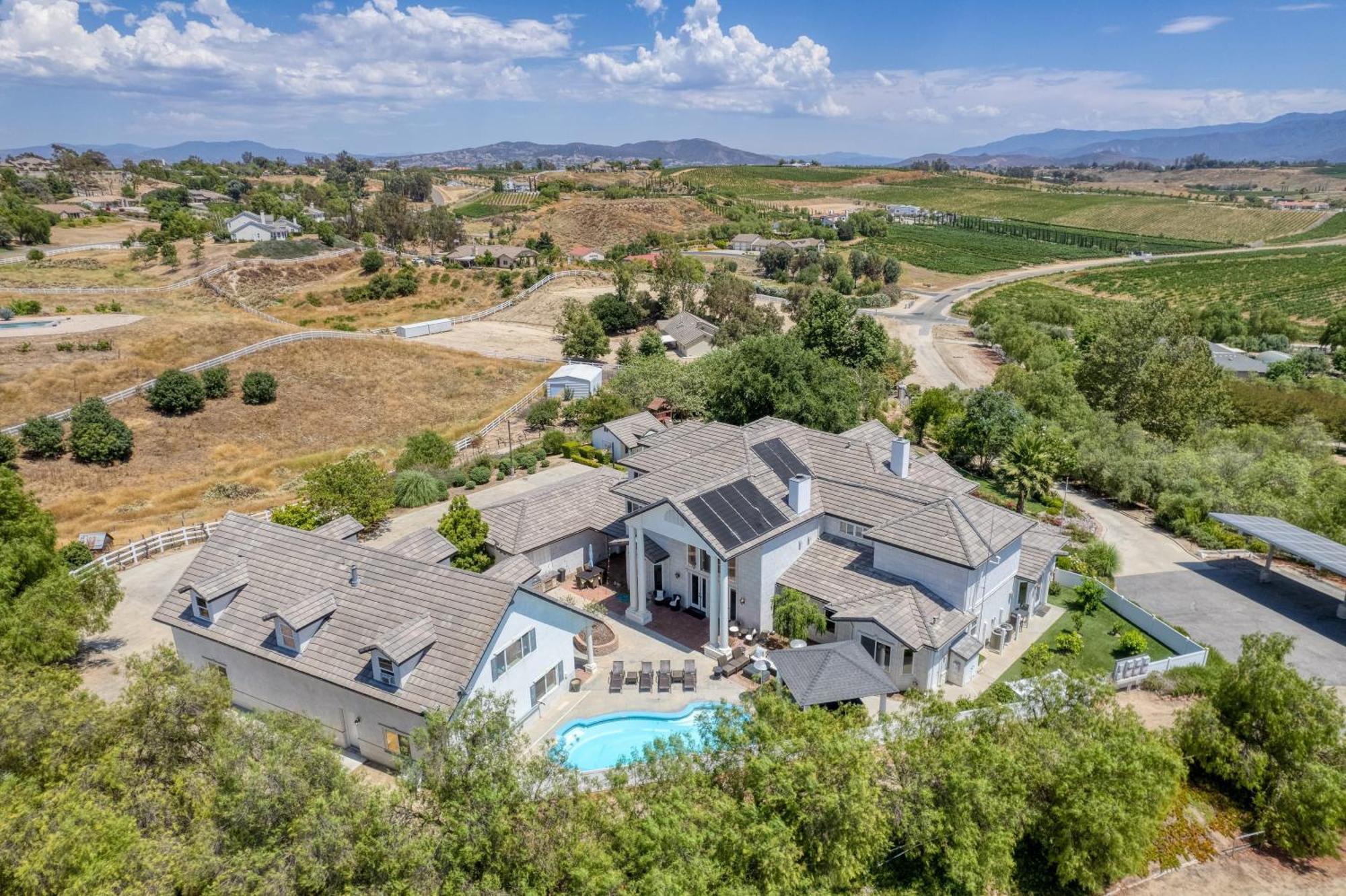 Grand Contento By Avantstay Extraordinary Estate W Pool Hot Tub Movie Room テメキュラ エクステリア 写真